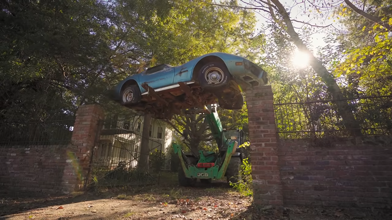This Corvette had been sitting for 40 years in a haunted house - then ...