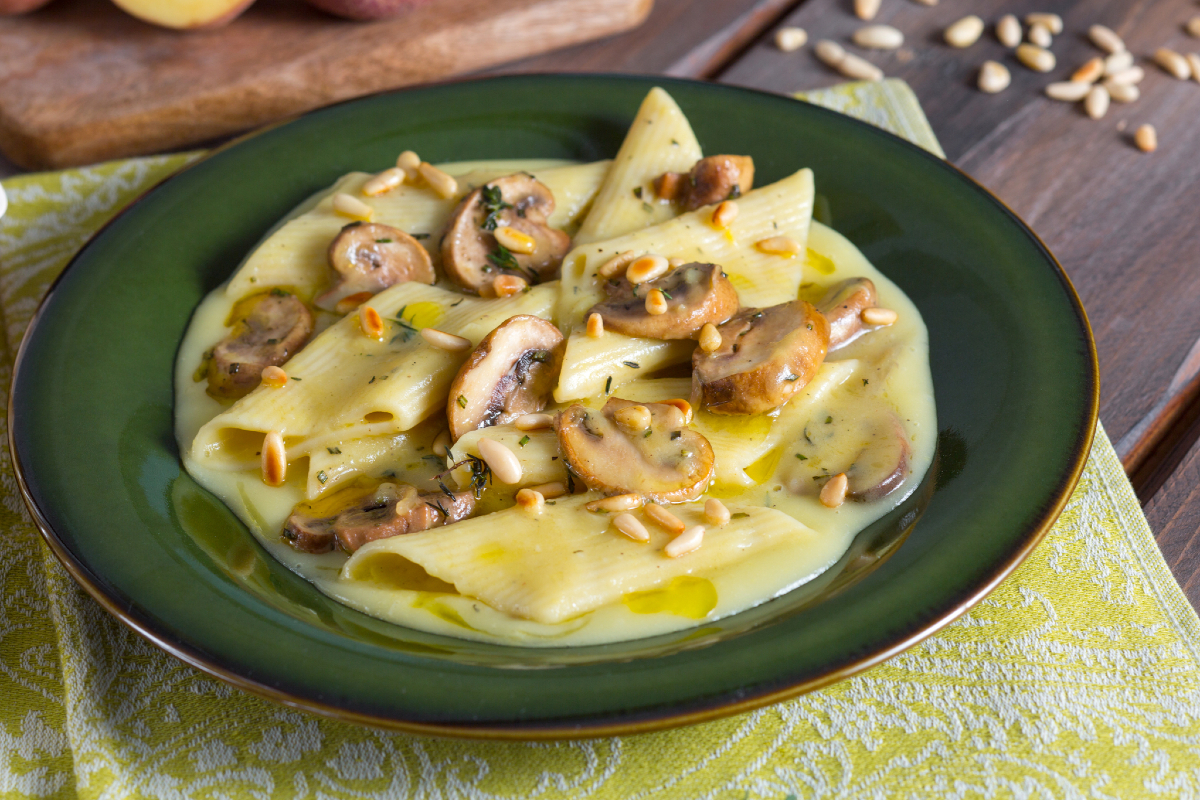 Creamy potato and mushroom pasta