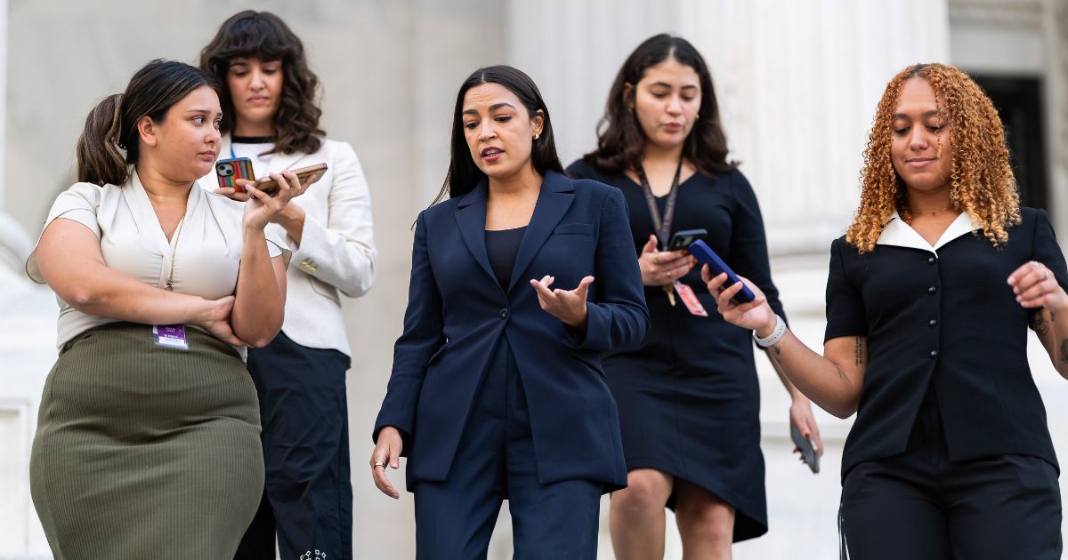 AOC's trip out of NYC seen as a hint at her aspirations for 2028