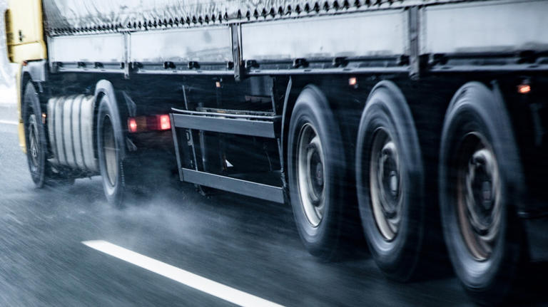 Why many trucks still use drum brakes today