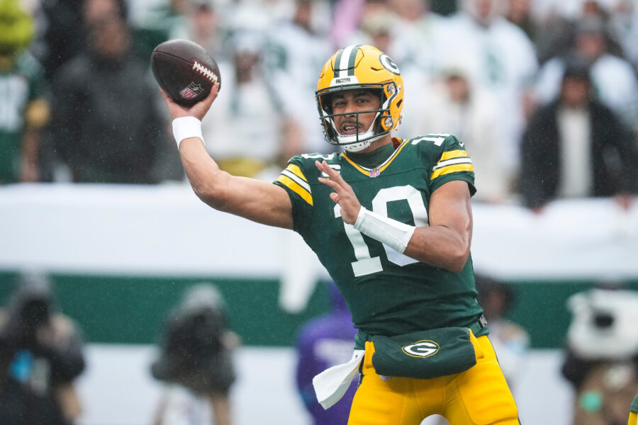 'A mess,' Packers' Jordan Love gets abysmal grade off blowout loss to ...