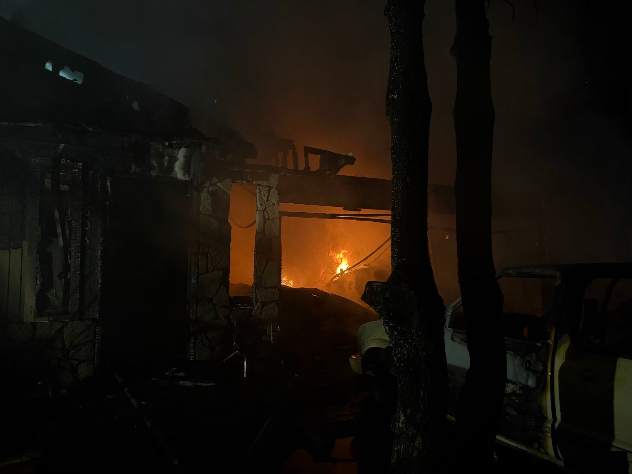 Downed power line, ruptured gas meter challenge crews at SE Portland ...