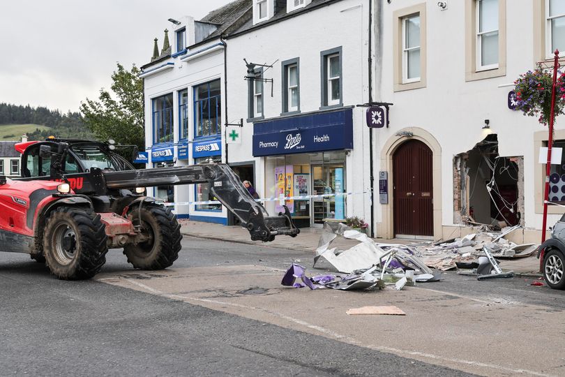 Brazen thieves filmed ripping cash machines from Scottish bank in ...