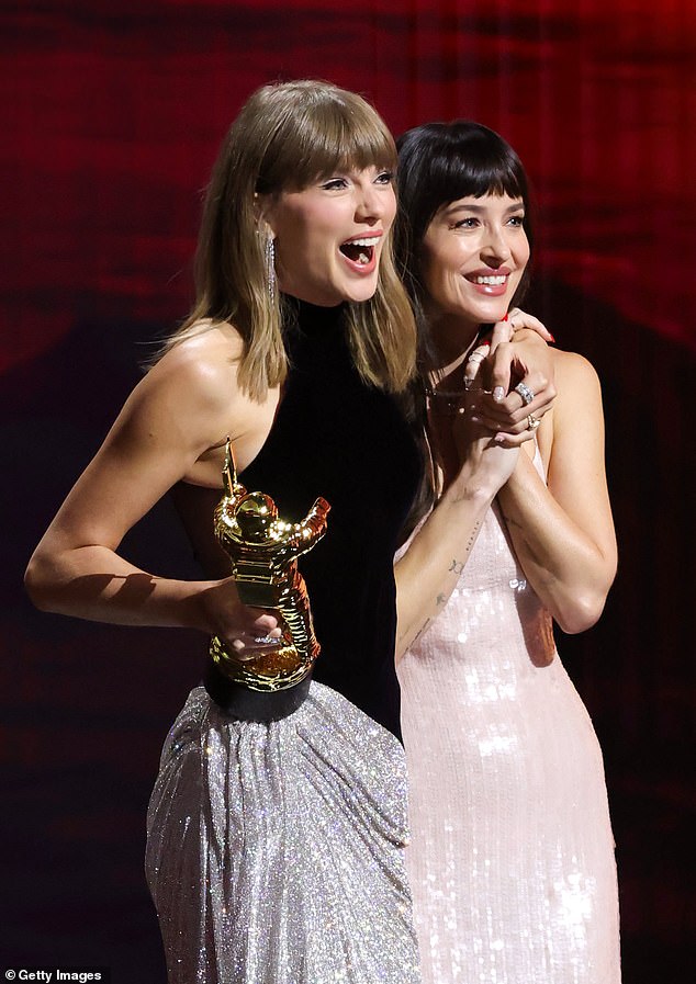 VMAs 2026 ratings revealed as fans beg MTV to pull the plug on award show