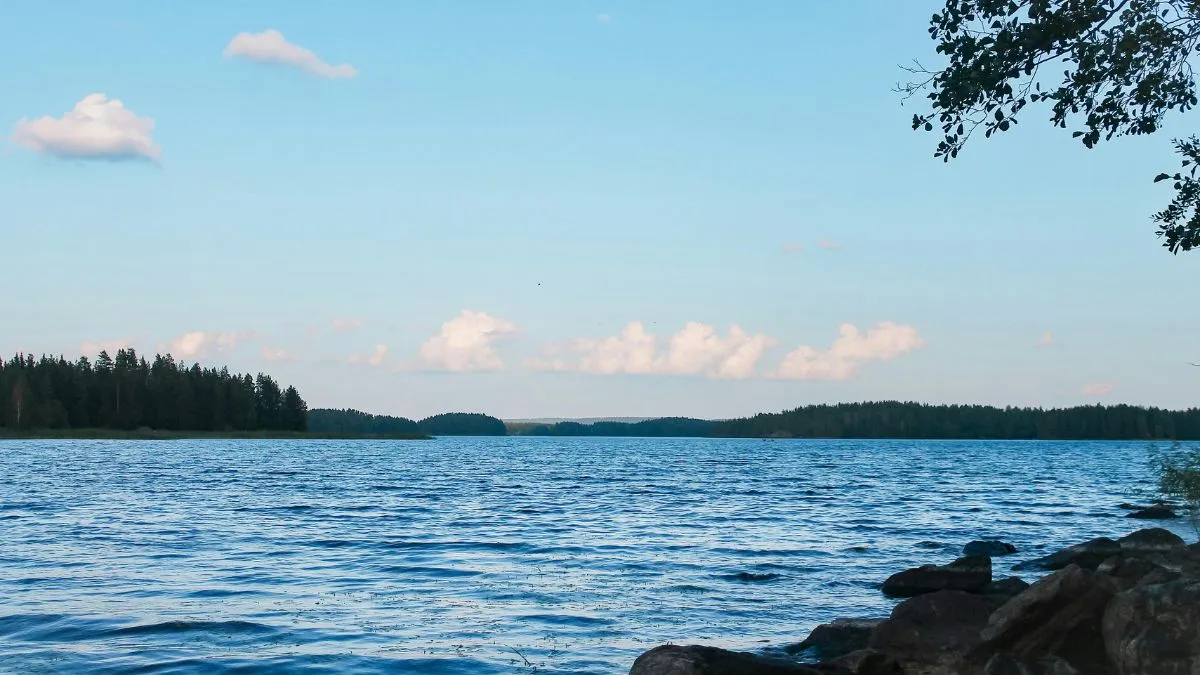 Which country has the most lakes in the world?