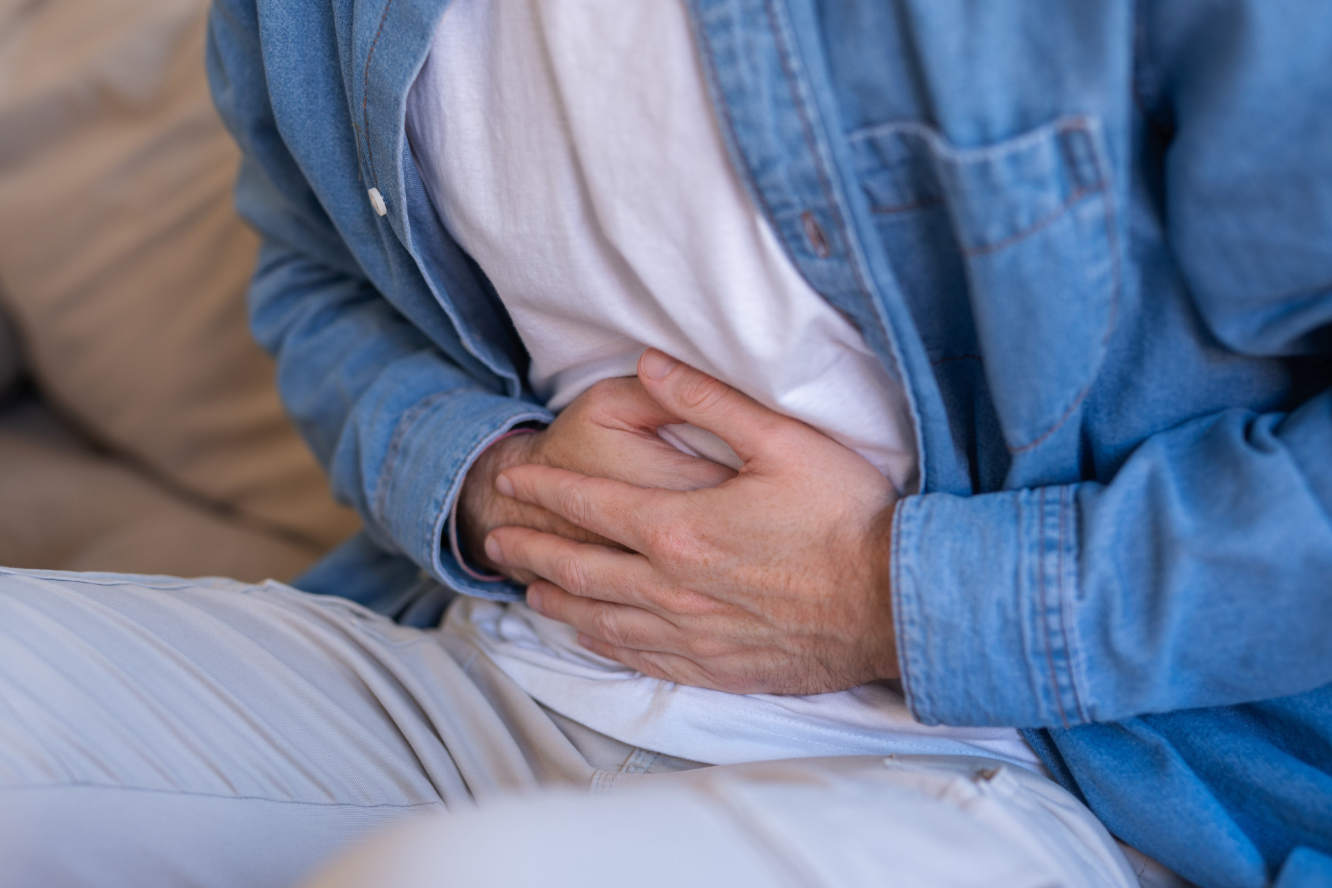 The 15 early cancer symptoms that most people ignore