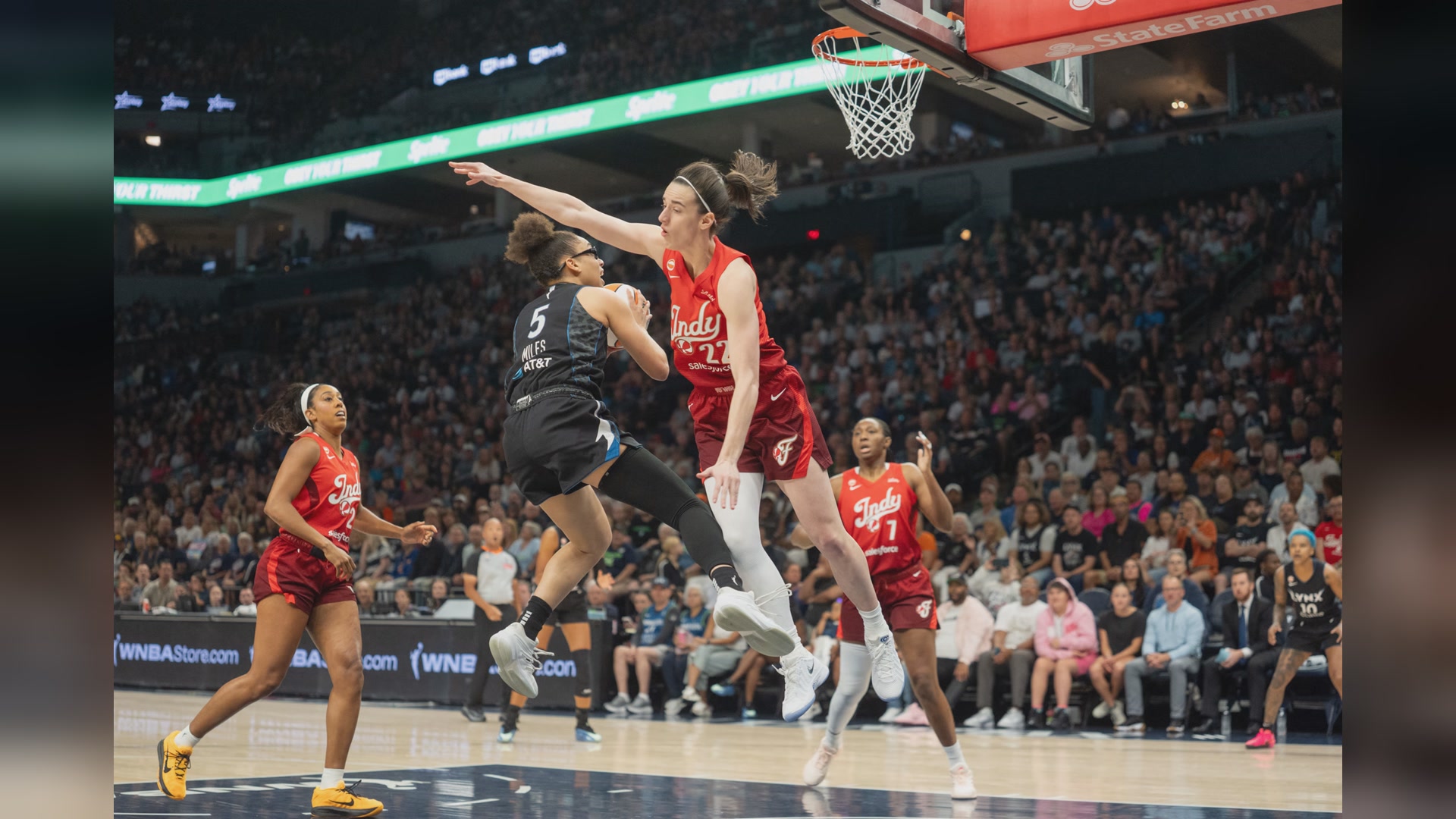 Olivia Miles vs. Caitlin Clark: Who had the better WNBA rookie season?