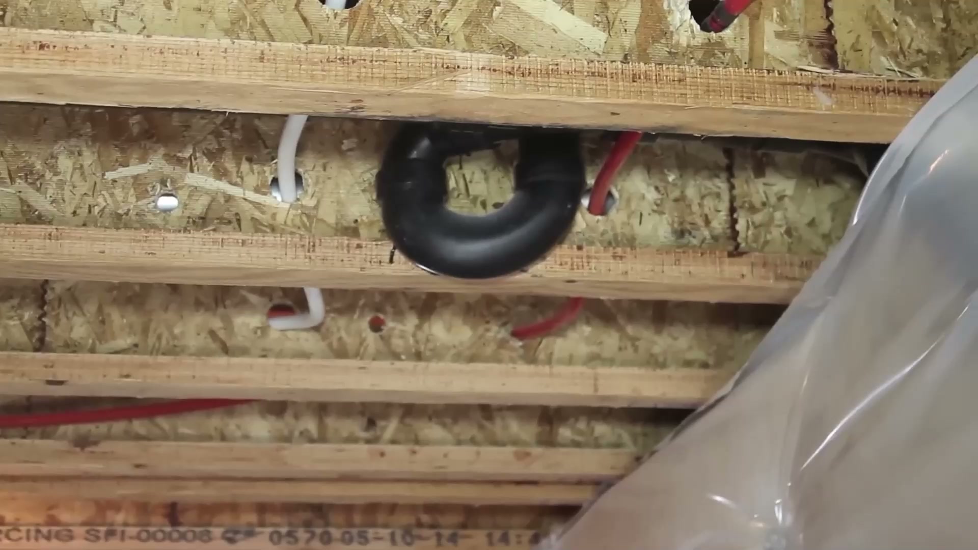 How to frame a wall: step-by-step tutorial
