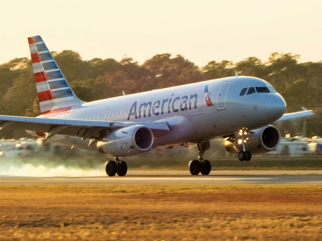 Smoothest landing? American Airlines Airbus A319 & Delta Boeing 757 at ...