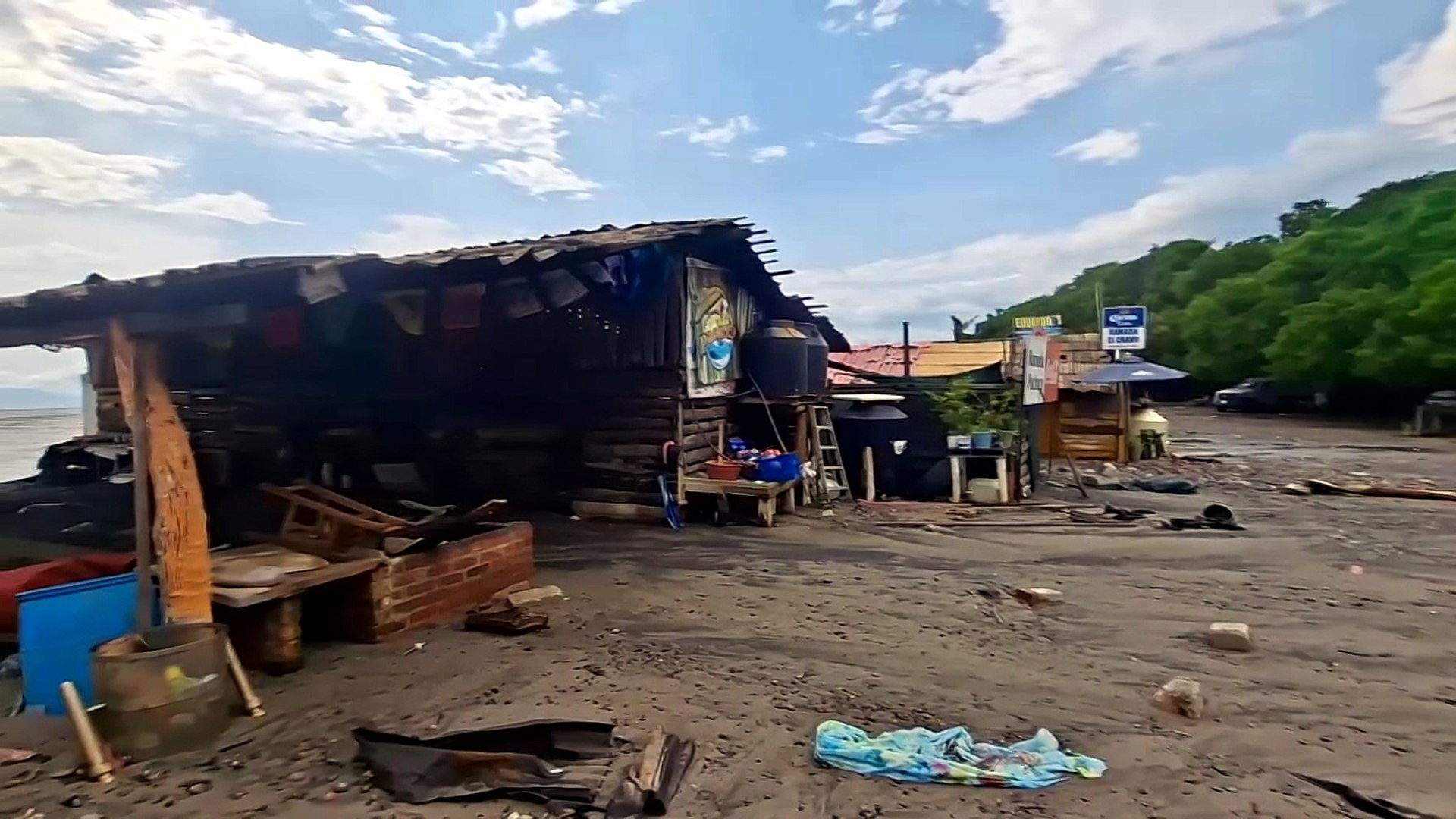 Fuerte oleaje destruye ramadas en Boca de Tomates | CPS Noticias Puerto ...