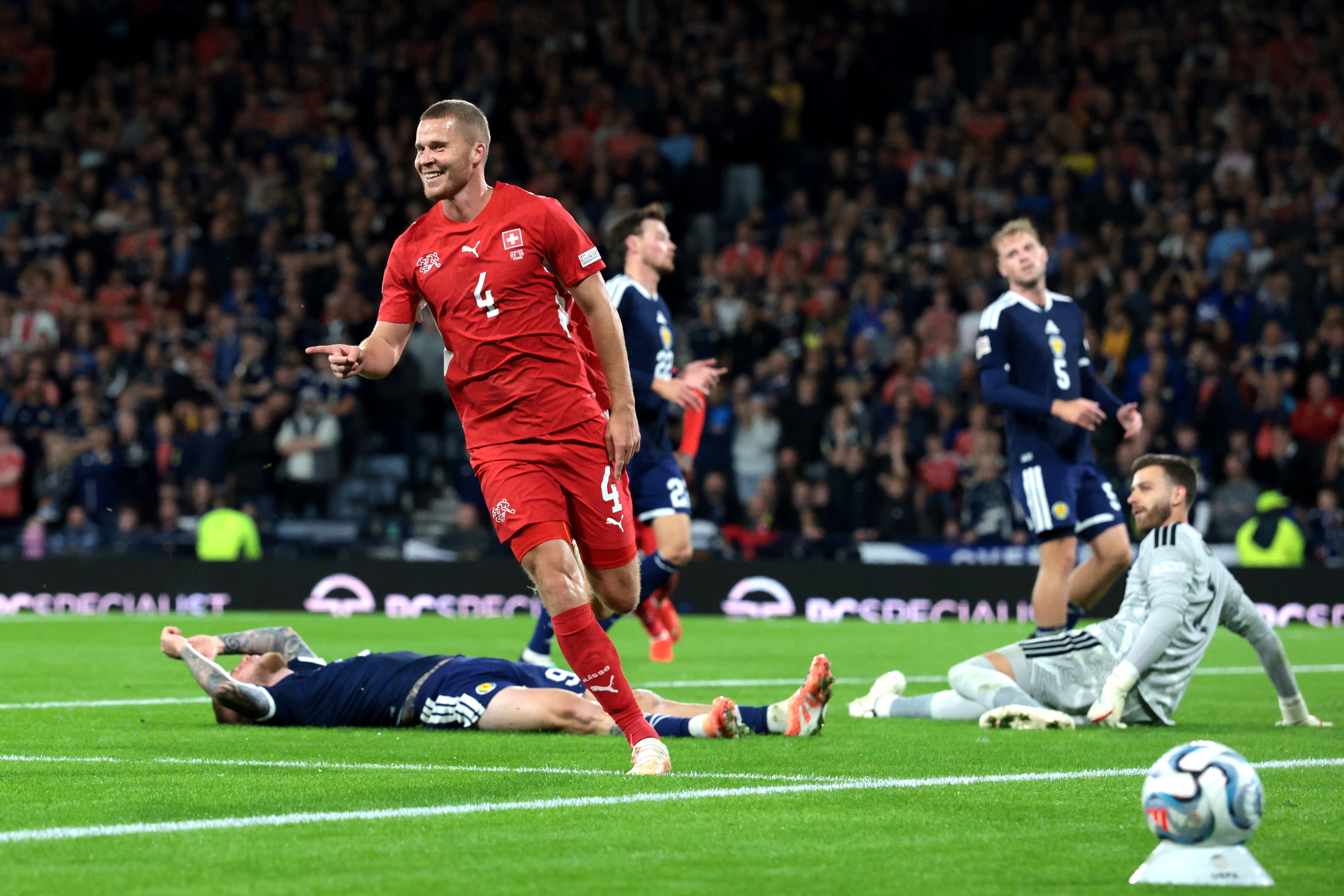 Scotland made to pay for early red as worrying streak continues