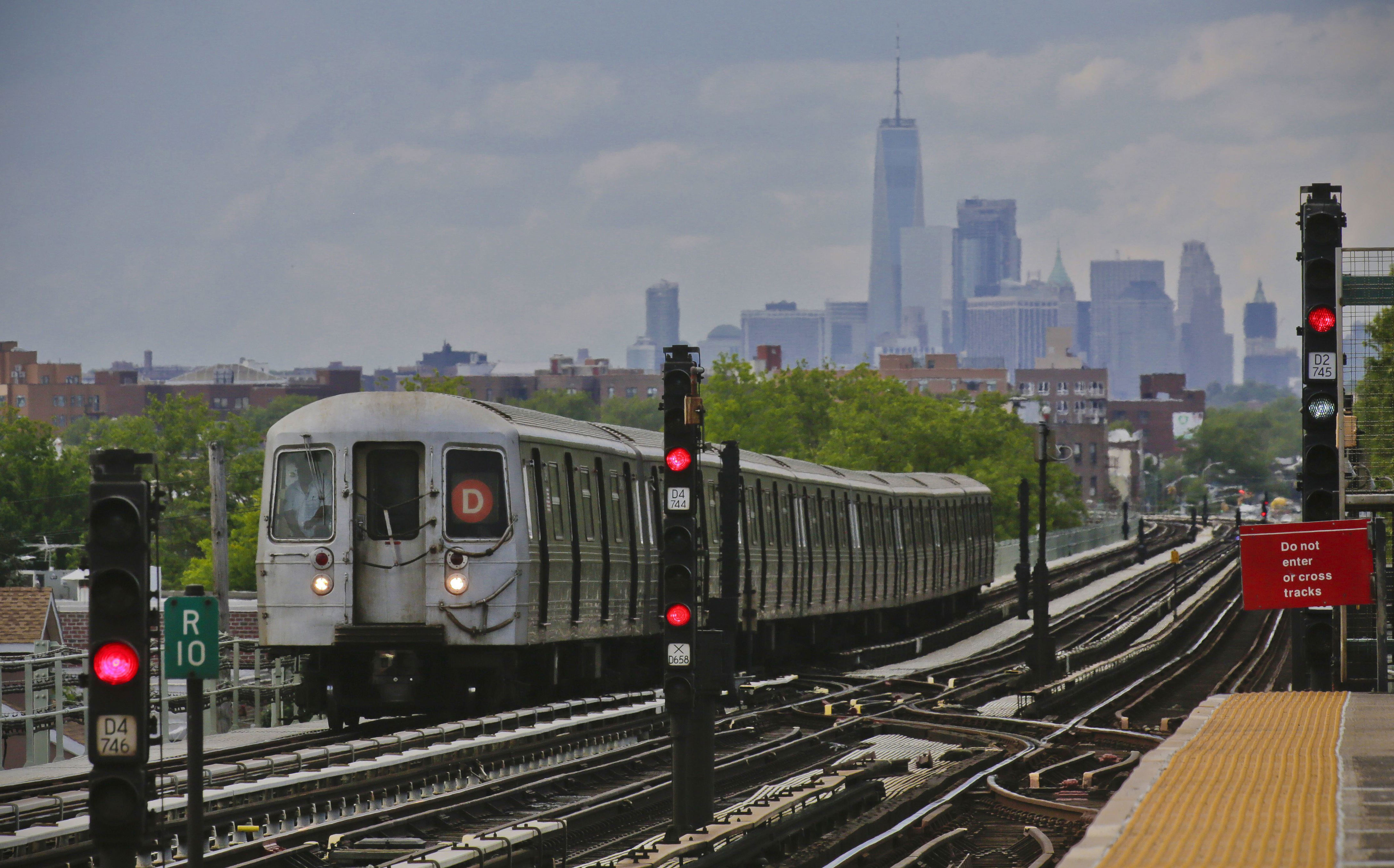 NYC subway rider suffers fatal bag snag