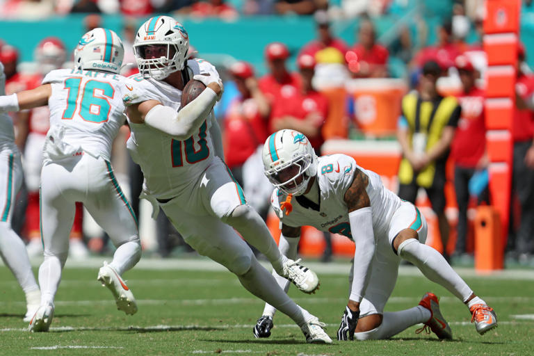 Miami Dolphins news: Jacob Rodriguez getting noticed, Vikings game previews