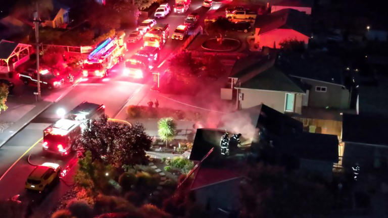 Neighbors alert fire department to kitchen fire that displaces 2 near ...