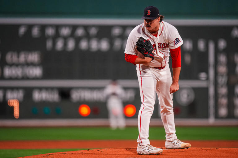 Red Sox announce 26-man roster for Yankees wild card round: Who’s in ...