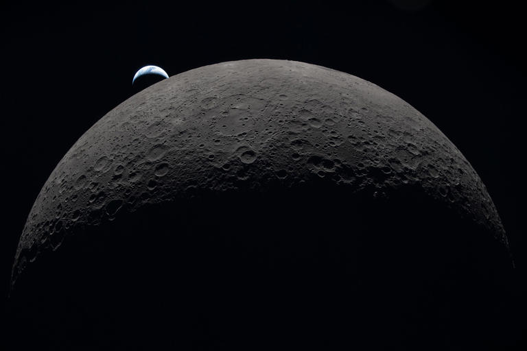 New evidence deepens mystery of moon’s ancient magnetic field