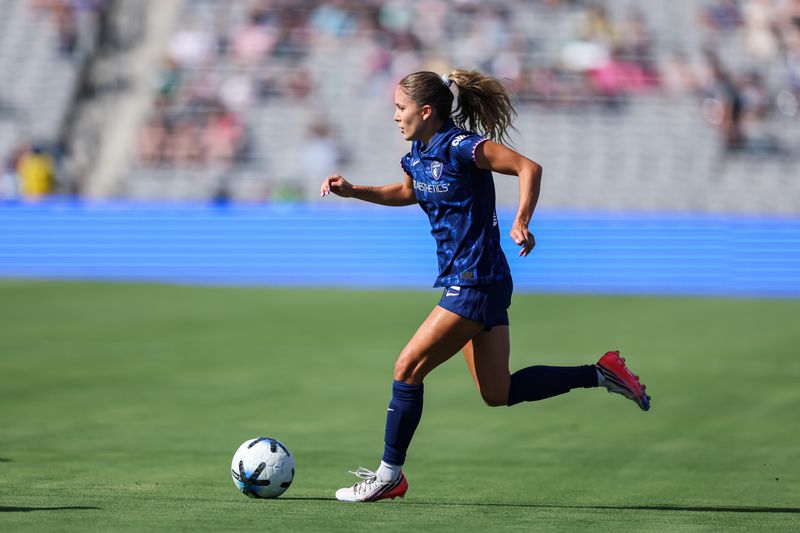 Soccer - Sanchez, Swanson return to US squad for Spain friendlies