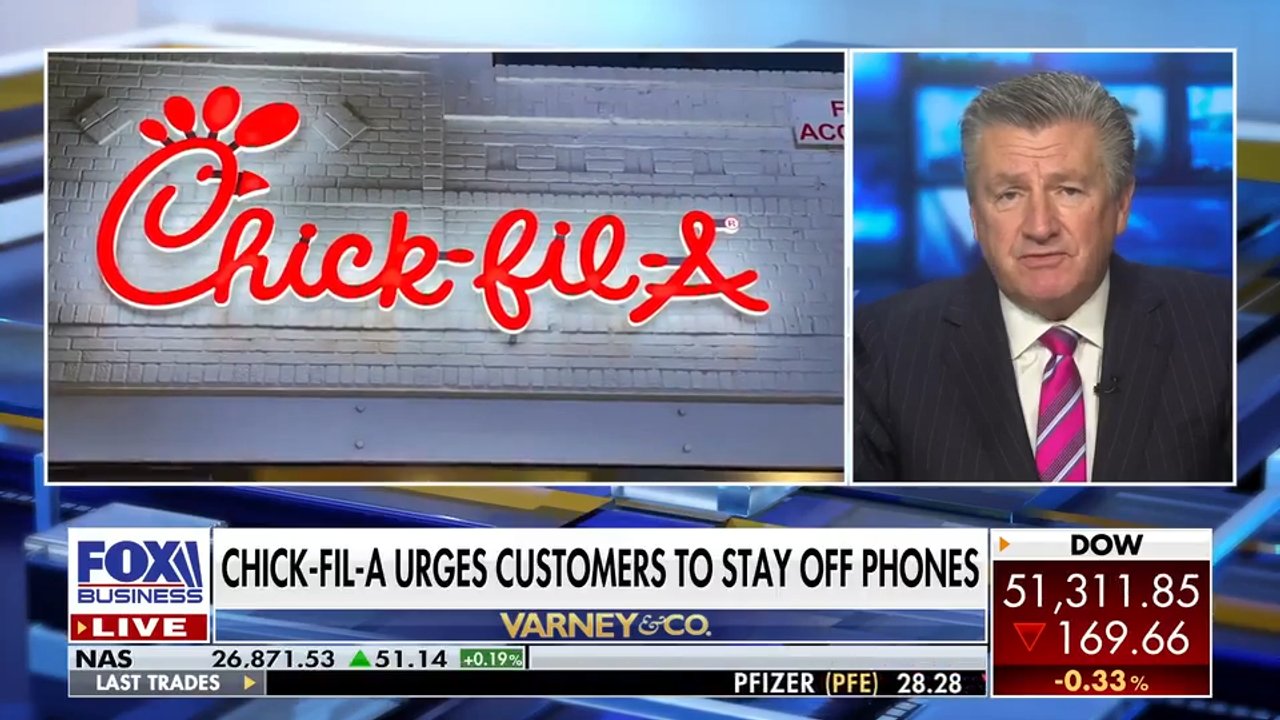 Chick-fil-A, eateries challenge diners to lock up cell phones