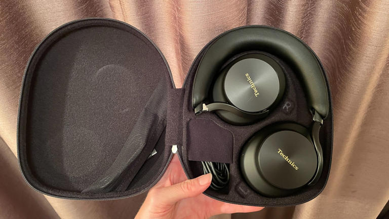 'Super svelte, super comfy and gloriously expansive': Technics' new ...