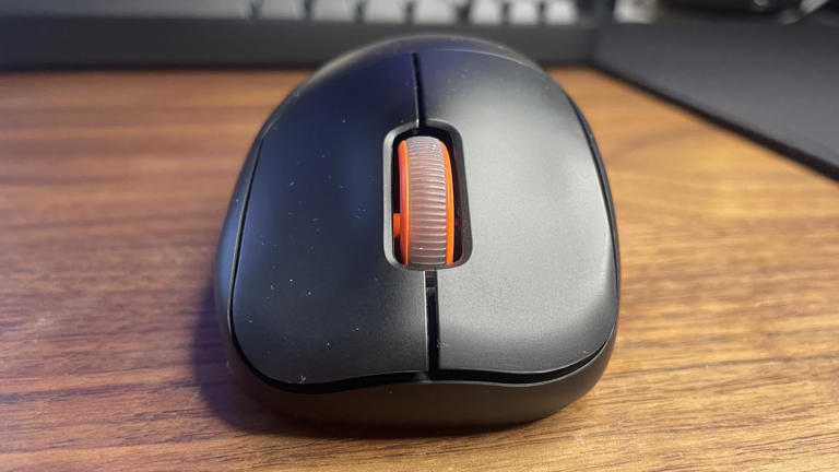 The SteelSeries Sensei Pro and Rival Pro ditch USB entirely