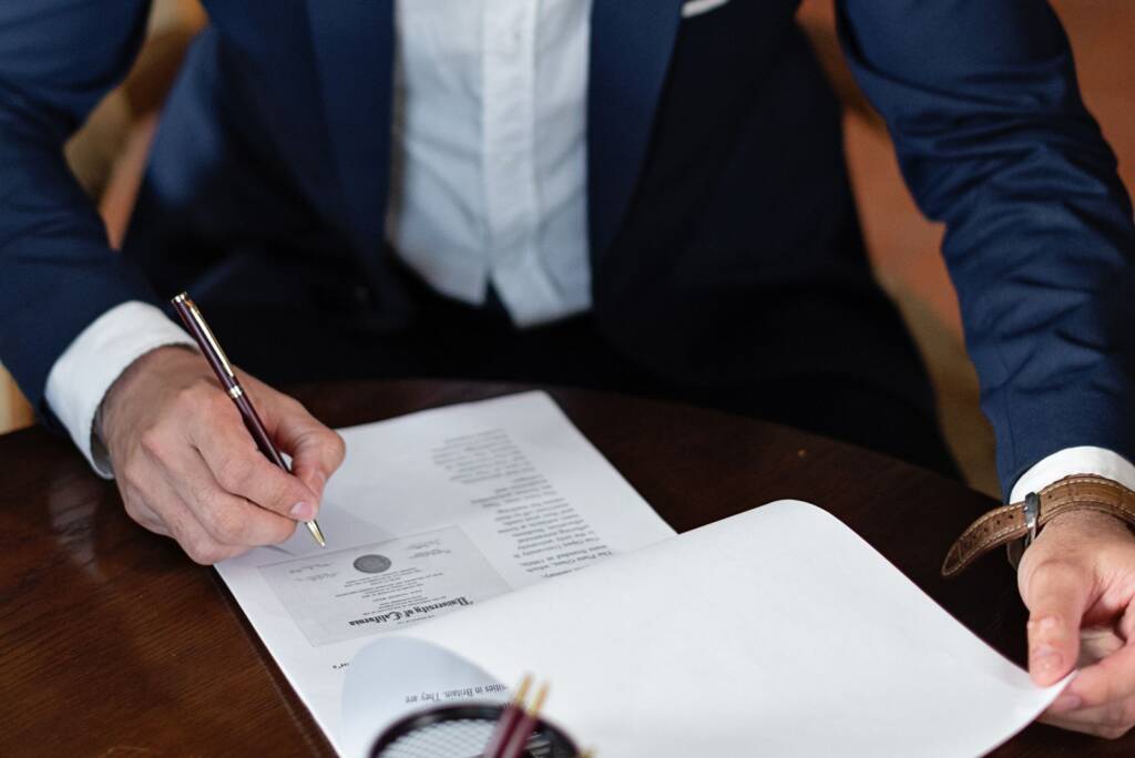 The $3 trillion problem hiding in corporate contracts, and the AI built ...