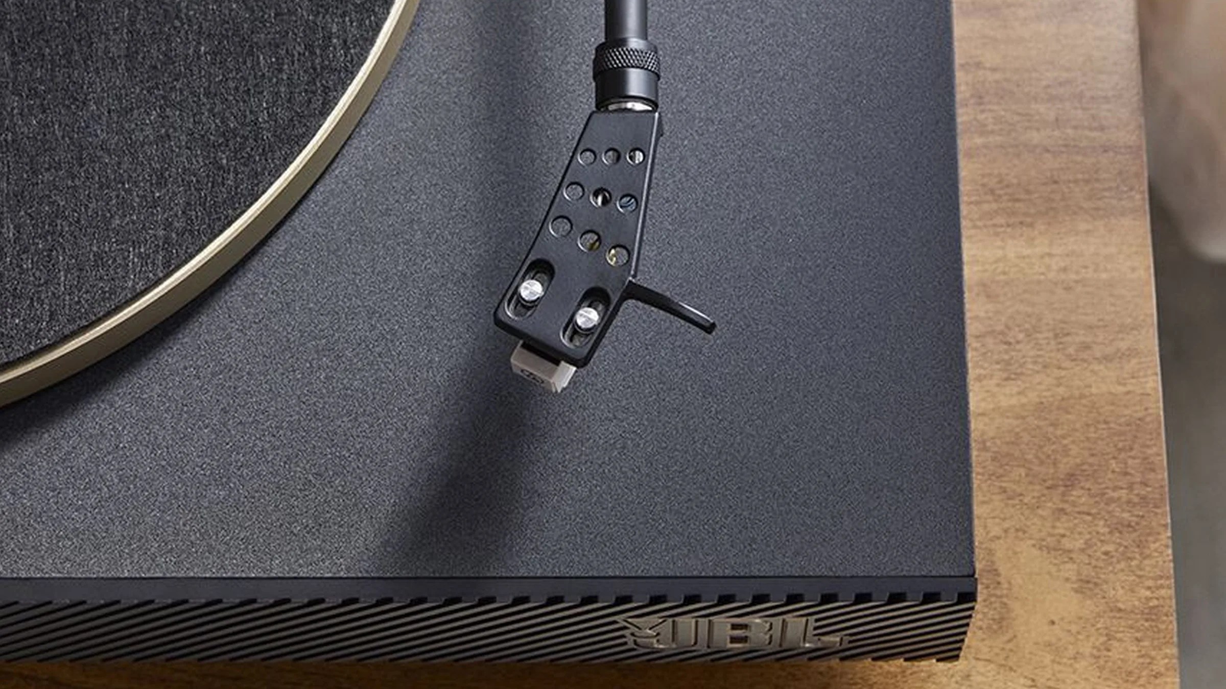 JBL’s entry-level hi-fi turntable is more affordable than ever