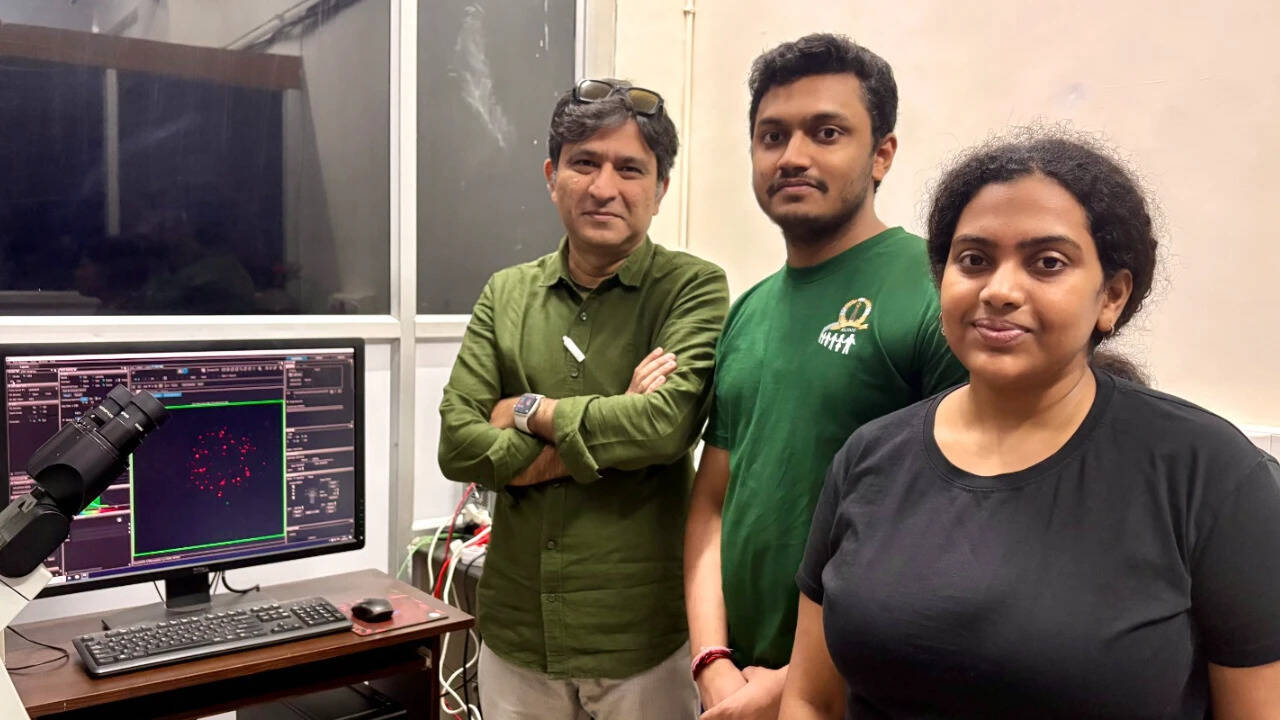 IISc team uses blue light to switch on cell division; may aid cancer ...
