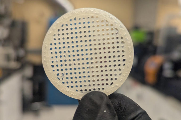 Low-cost 3D-printed filter removes up to 90% of microplastics from water