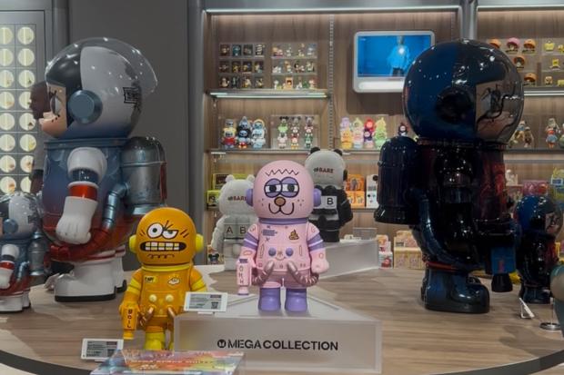 Viral collectible toy store opens first Sussex location in shopping centre