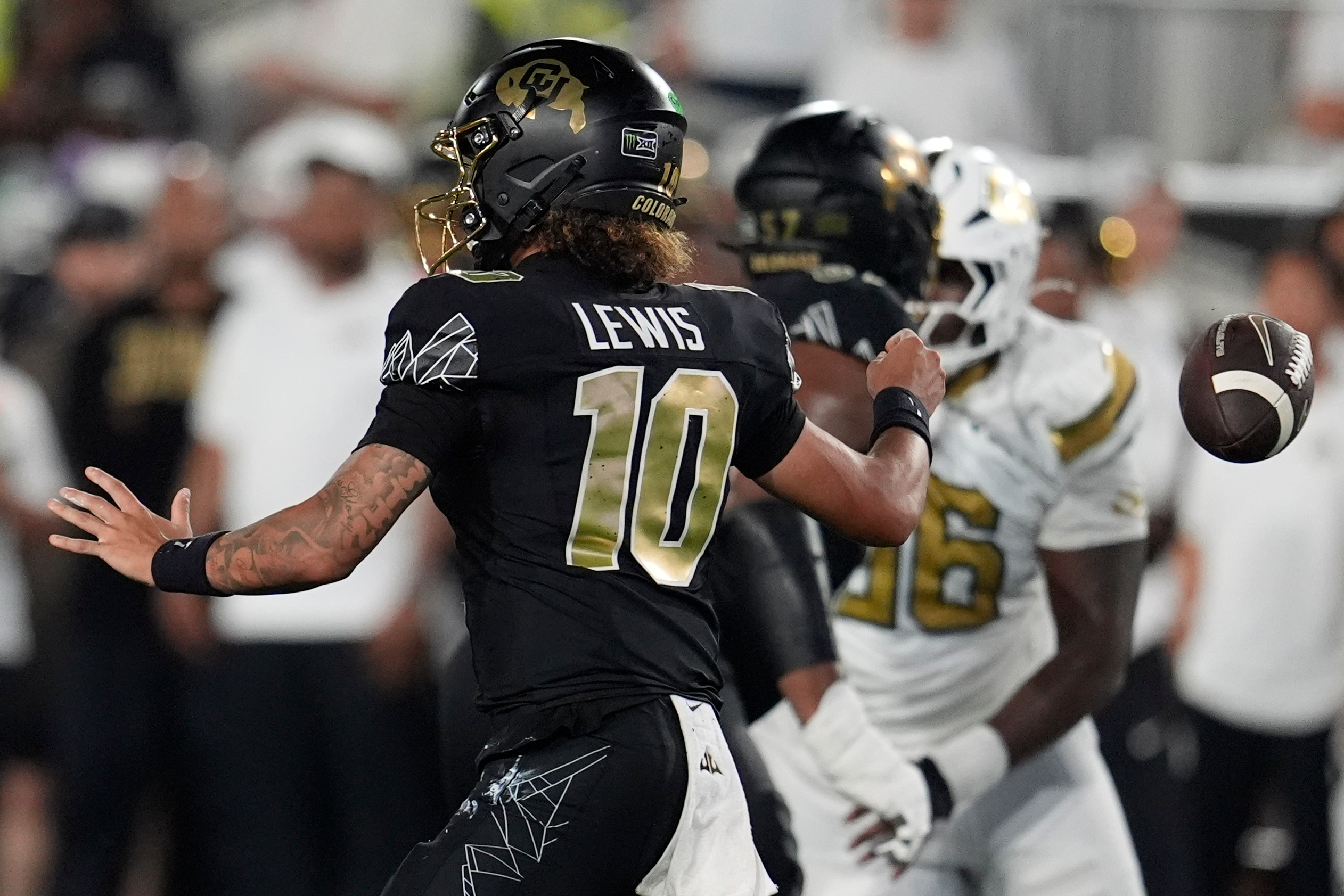 Deion Sanders weighing QB switch as Colorado’s offense sputters into ...