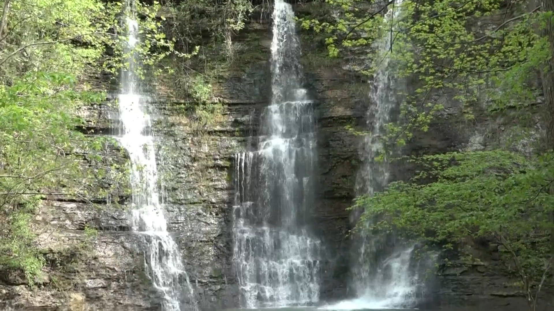 Experts offer safety tips for hikers this fall season