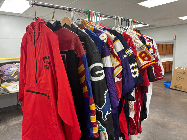 Rare Chiefs memorabilia discovered in storage unit goes up for auction
