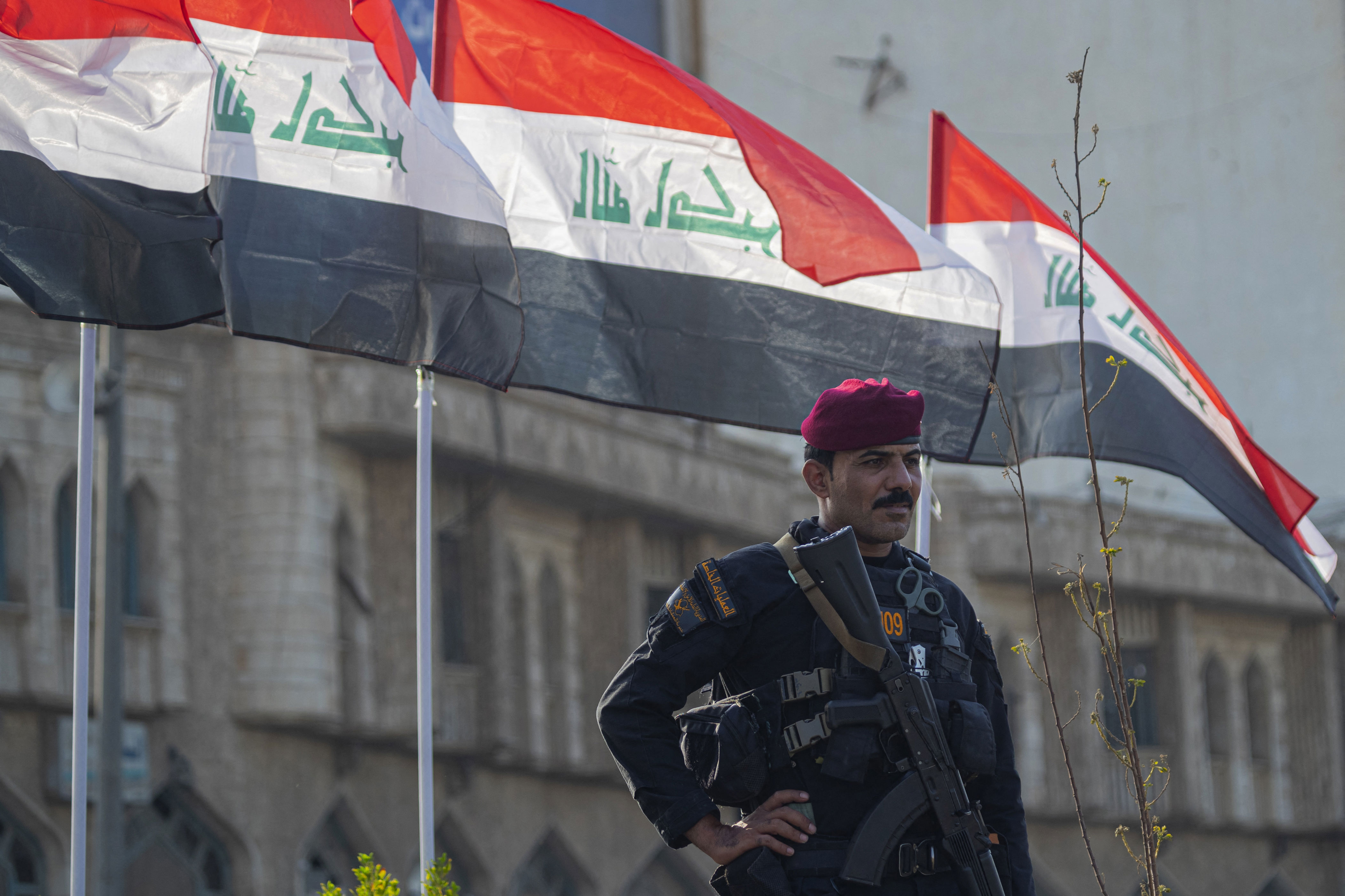 Iraq begins high-stakes security balancing act as US troops withdraw