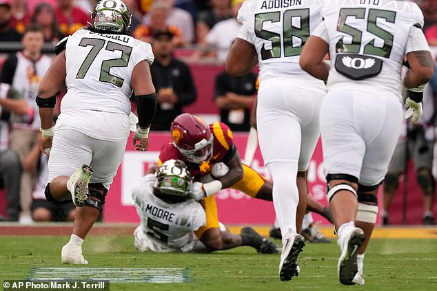 College football fans furious at USC broadcasters' shocking reaction to ...