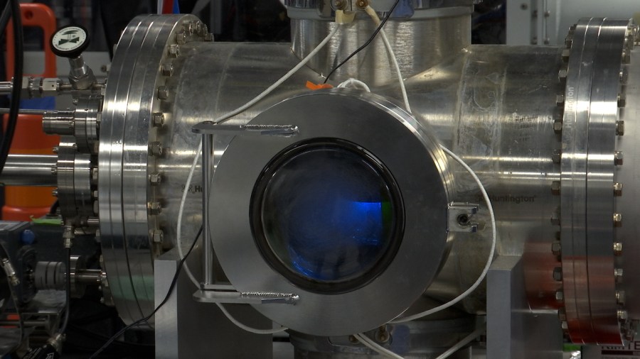 New ORNL facility targets breakthroughs in battery tech, quantum computing
