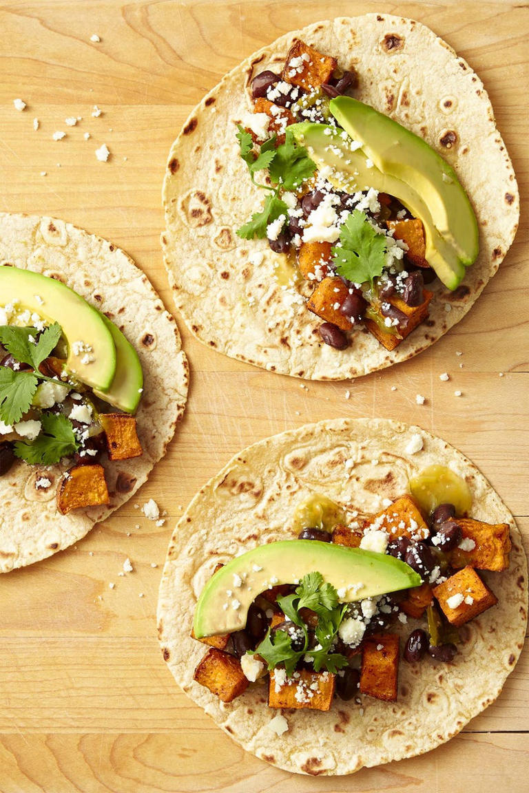 Is it healthy to eat avocado every day? Dietitians explain