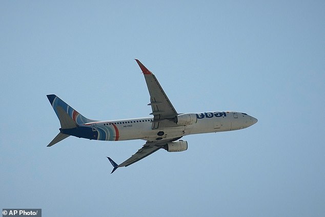 Report: Pilot tried to hijack flight to Tel Aviv by attacking co-pilot