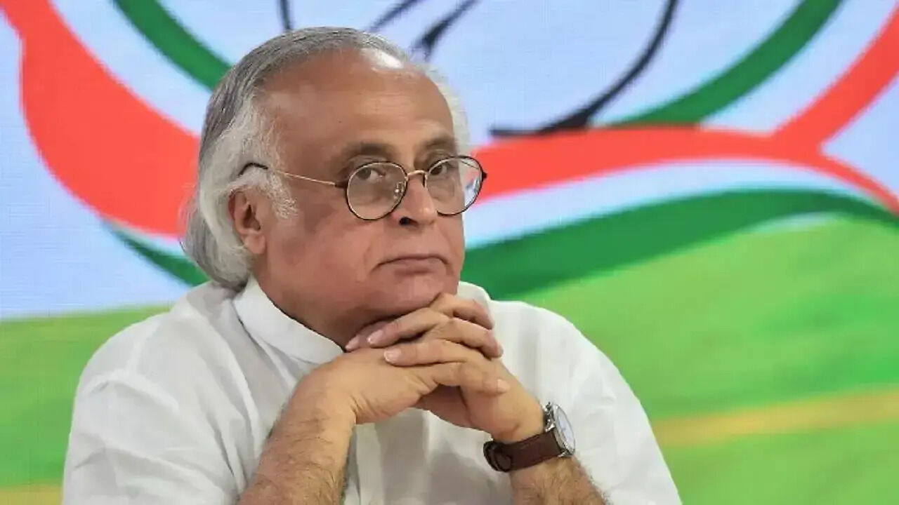 Astonishing U-turn: Congress slams Centre for moving SC to stay ...