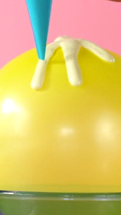 Weird & wonderful cake creations!