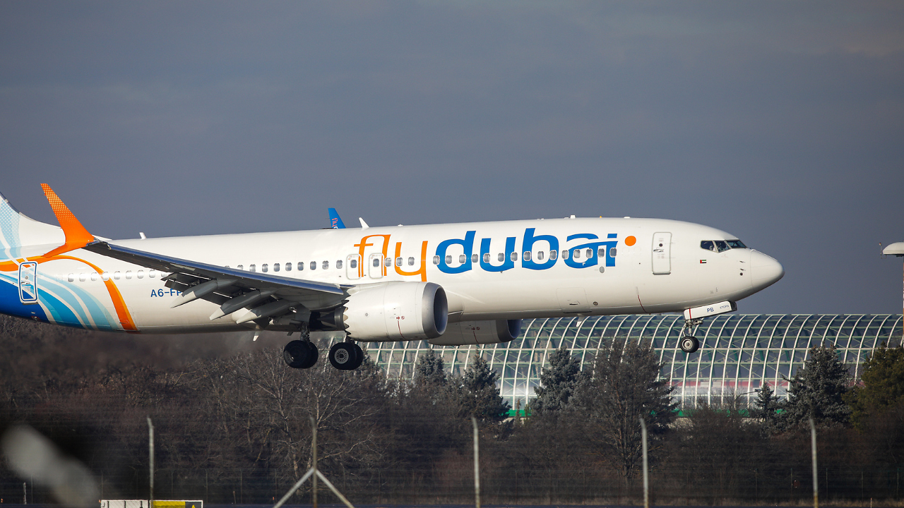 FlyDubai flight sends 'hijack' signal, suddenly diverts to Saudi Arabia ...