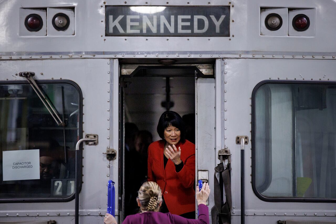Toronto's mayoral candidates on how they'll address transit ...