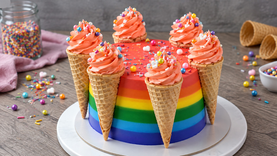 Creative cake decorating tutorial with rainbow colors