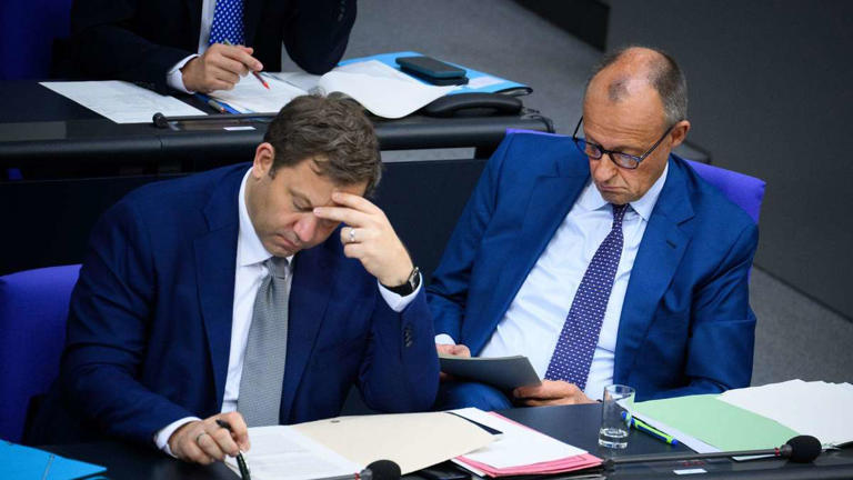 Millionärspolitik: Deutschlandticket soll teurer werden, während ...