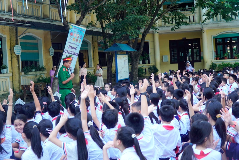 TP Huế: Dạy kỹ năng thoát hiểm, xử lý tình huống khẩn cấp cho học sinh