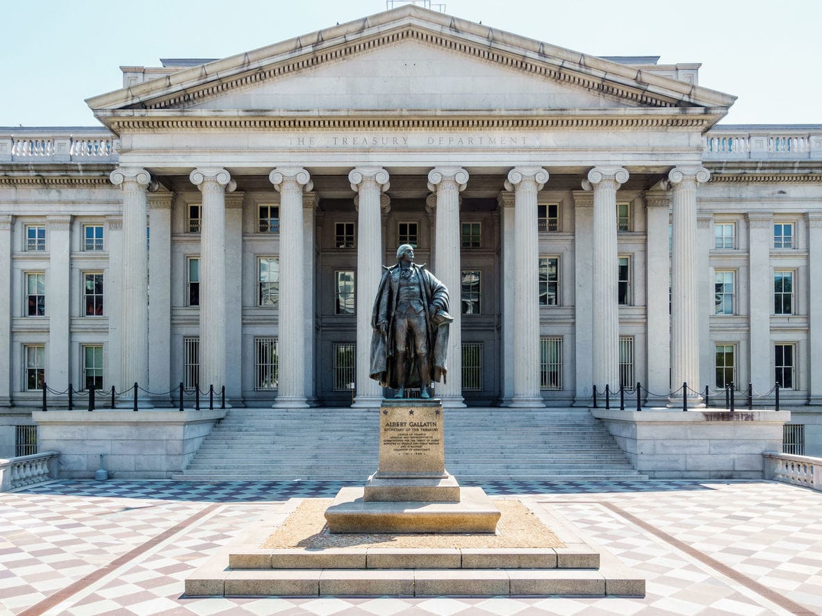 Treasury yields fall as investors await key PCE inflation reading