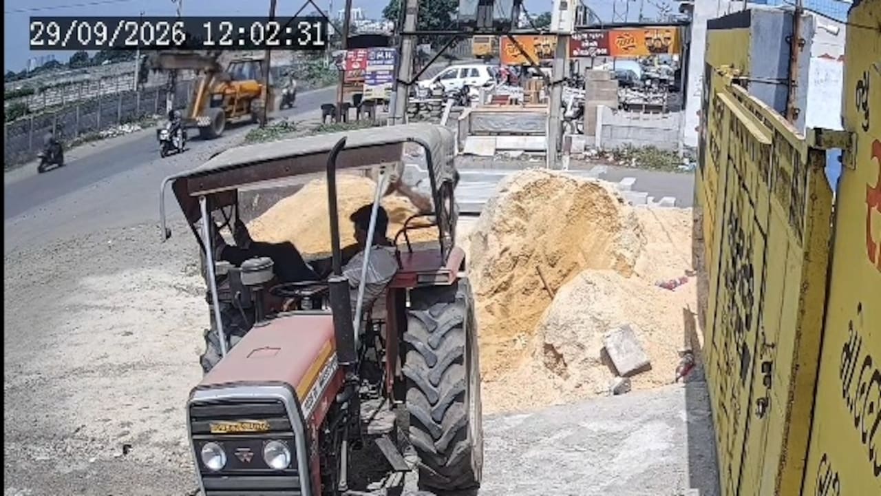 Video: Speeding crane runs over scooter, rider dies, driver flees from spot