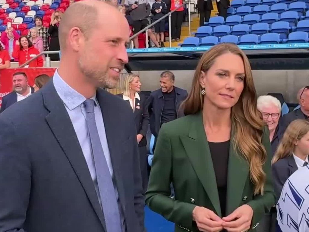 William und Kate machen Überraschungsbesuch im Rugby-Stadion