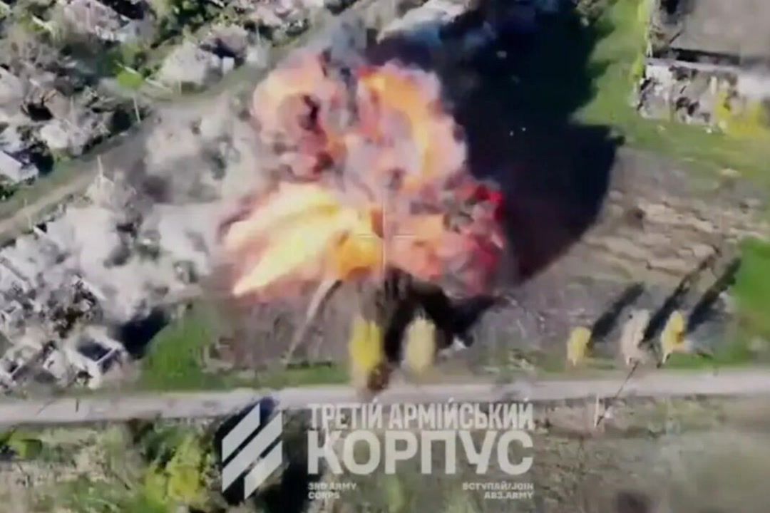 Putin humiliated as zombie cars destroy defences and help capture 250 ...