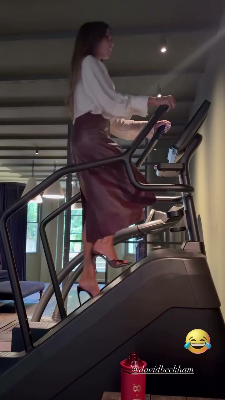 Watch: Victoria Beckham struts on Stairmaster in four-inch heels and ...