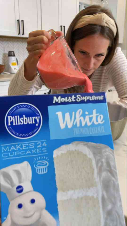 Color cake that creates a surprisingly fun result